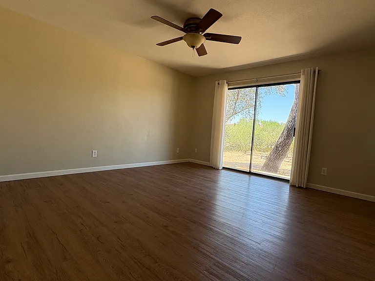 5861 N Calle Kino — Photo 12