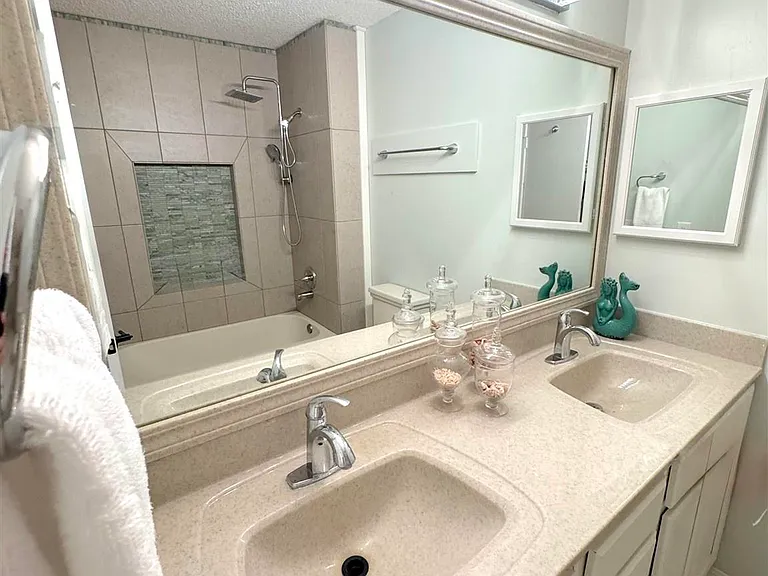3585 Riddick Dr — Photo 19