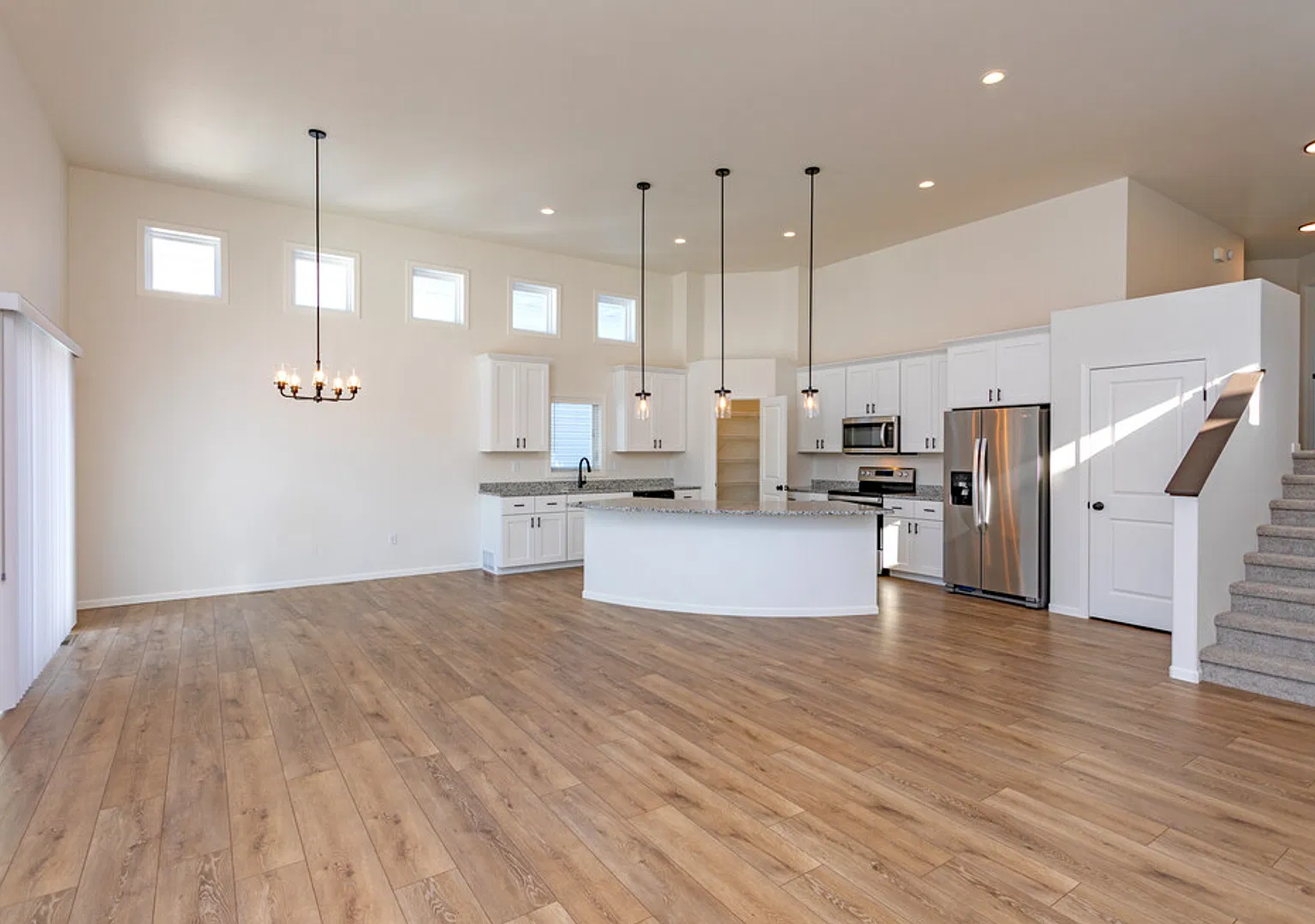 4b/3ba single-family home, w/ 3-stall garage — Photo 1
