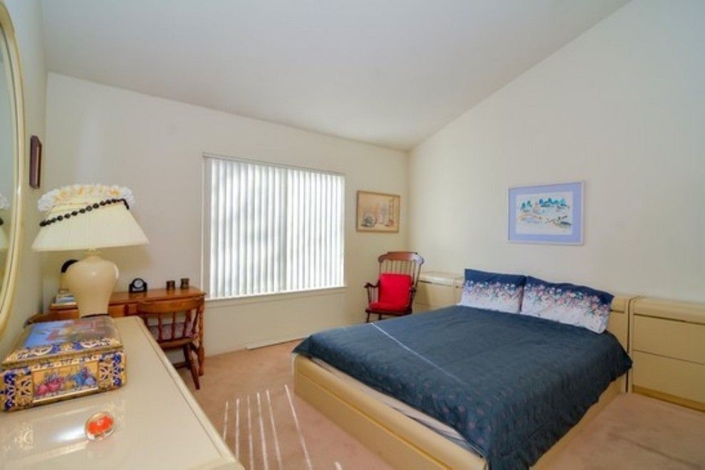 220 Montauk Hwy, Hampton Villas 6, Speonk, NY 11972 Out East