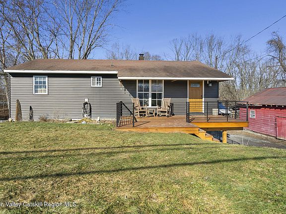 3rd image of 437 Sharptown Road