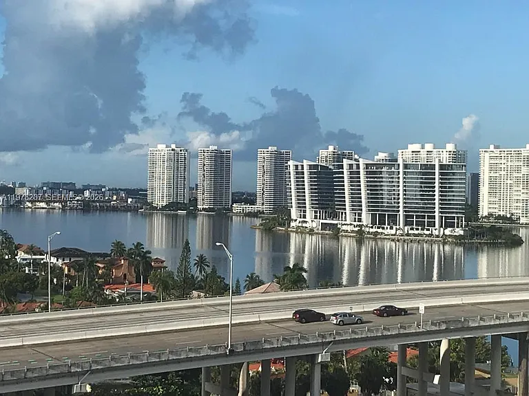 19380 Collins Ave #1219 — Photo 6