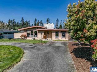 1511 W 11th St, Port Angeles, WA 98363