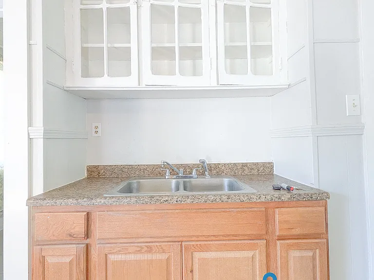 212 Lyman St #3L — Photo 2