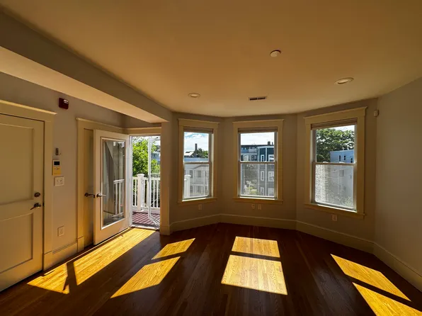 29 Cameron Ave #B, Cambridge, MA 02140