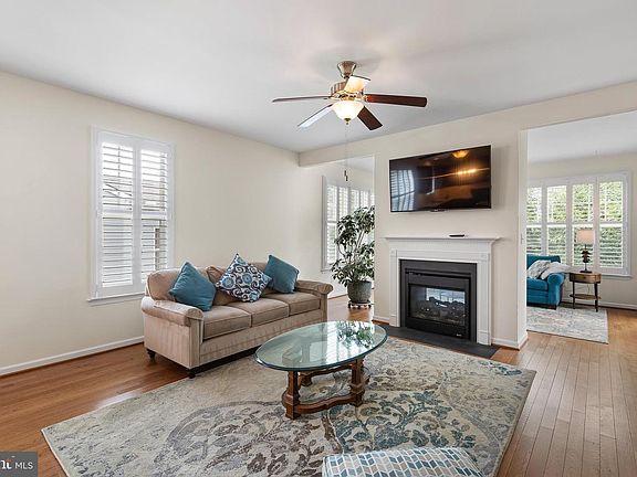 5th image of 125 Harlow Pointe Ct