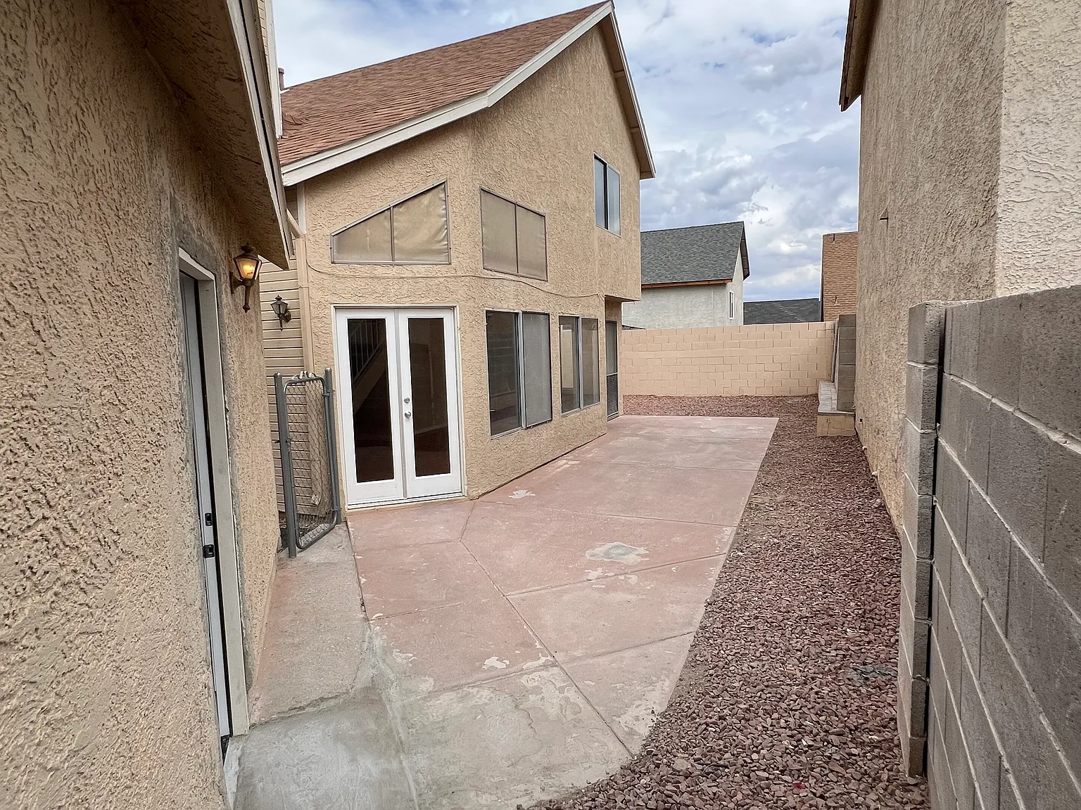 3 bed, 1396 sqft, $1,850 — Photo 2