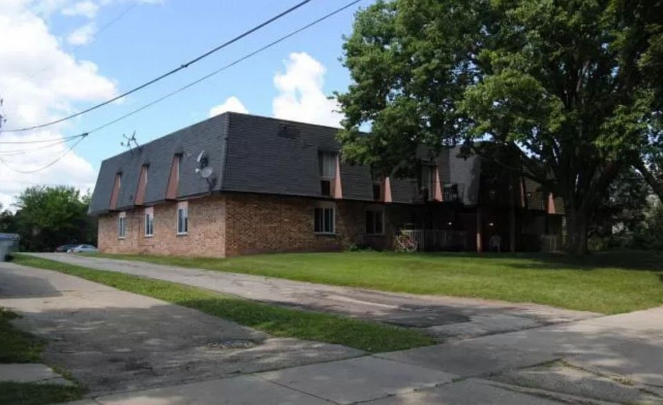 2nd image of 7233 N 38th St #1