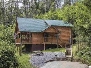 923 Aspen Ln, Gatlinburg, TN 37738