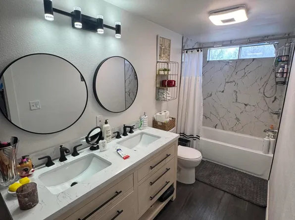 3240 Penland Pkwy #361, Anchorage, AK 99508