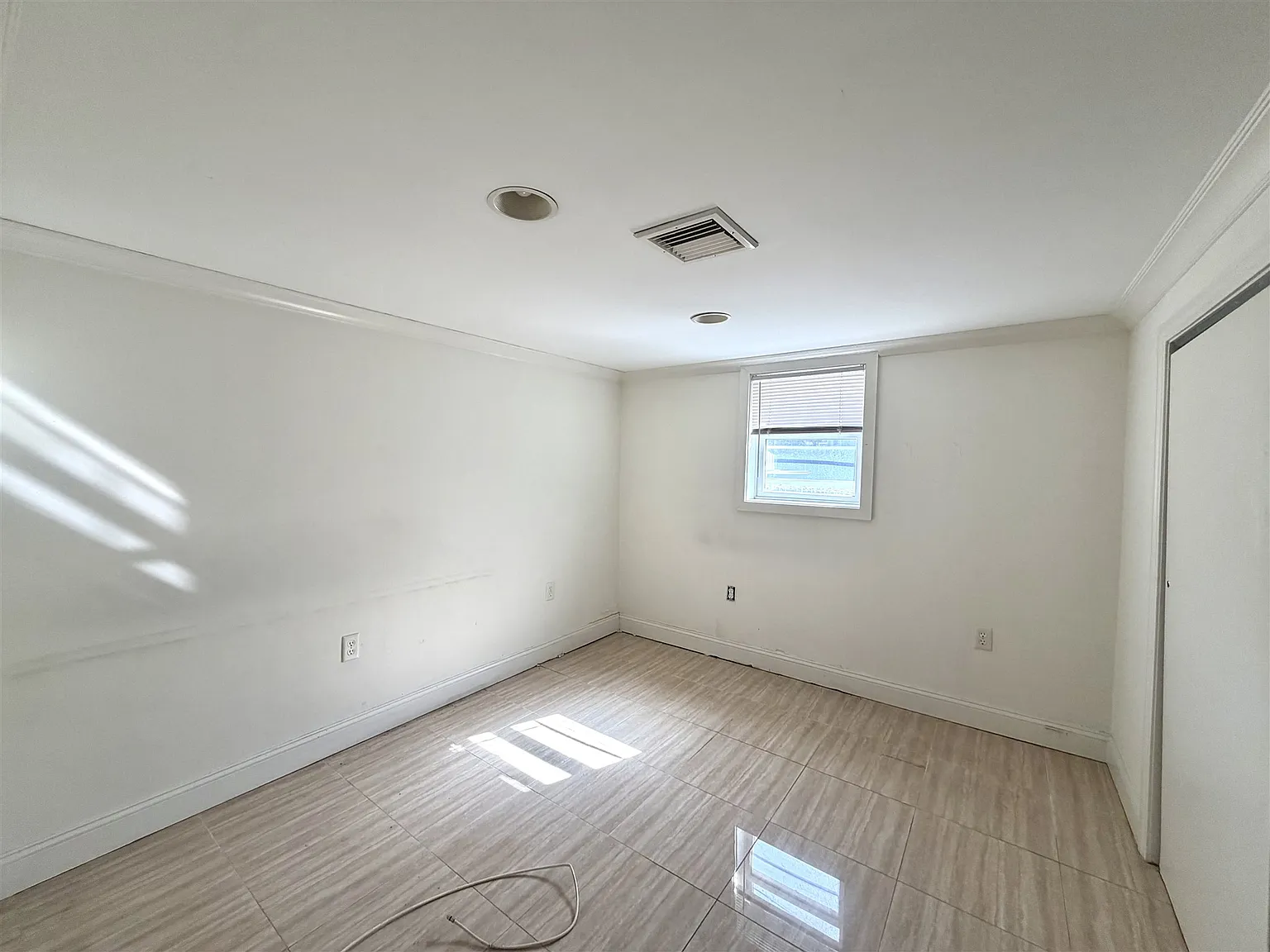 1 bed, 550 sqft, $2,000 — Photo 2