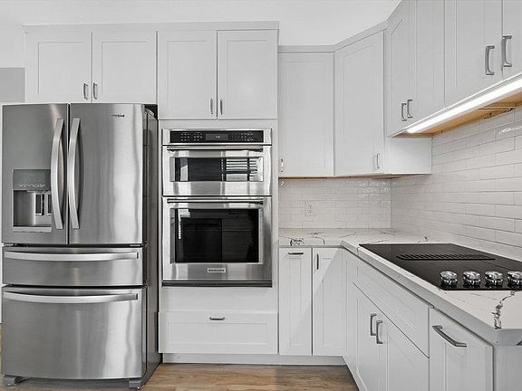 4th image of 330 Donnas Ln