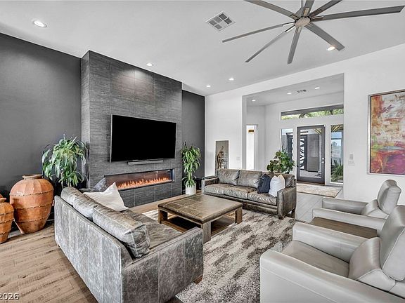 2nd image of 9521 Canyon Mesa Dr