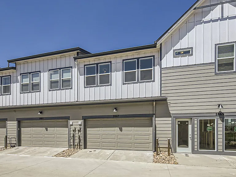 2867 Bear Springs Cir — Photo 28