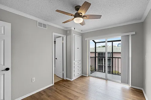 136 Blue Point Way Photo 1