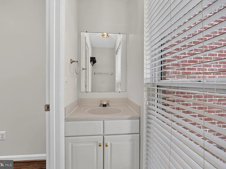 12054 Edgemere Cir — Photo 12