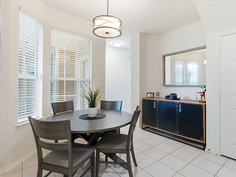 7237 Rembrandt Dr — Photo 15