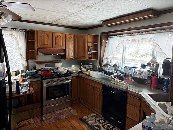 4th image of 10 Weaver Creek Rd