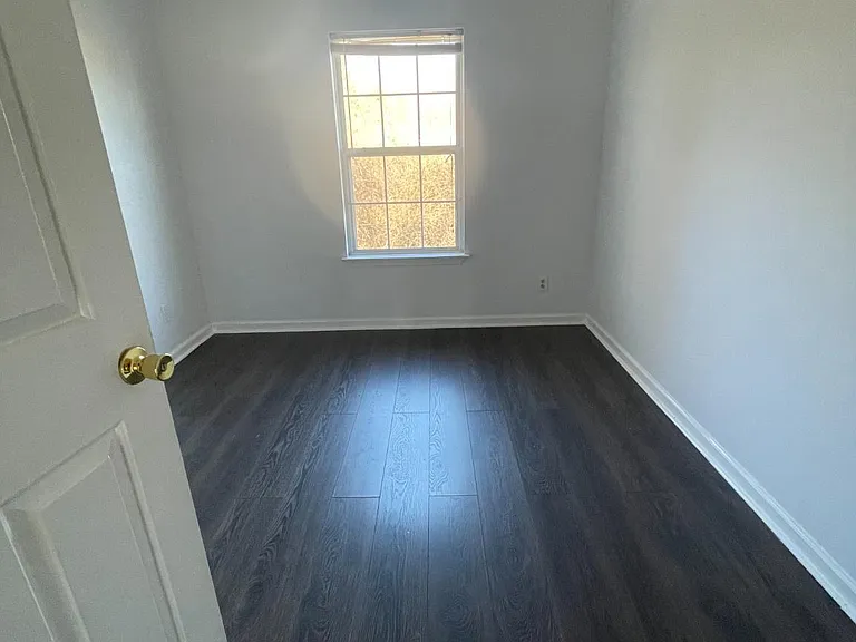 313 Stafford Mews Ln — Photo 13