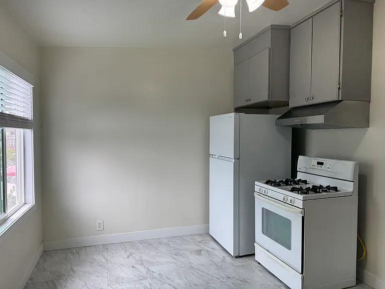 2819 Dee Ave #4 — Photo 22