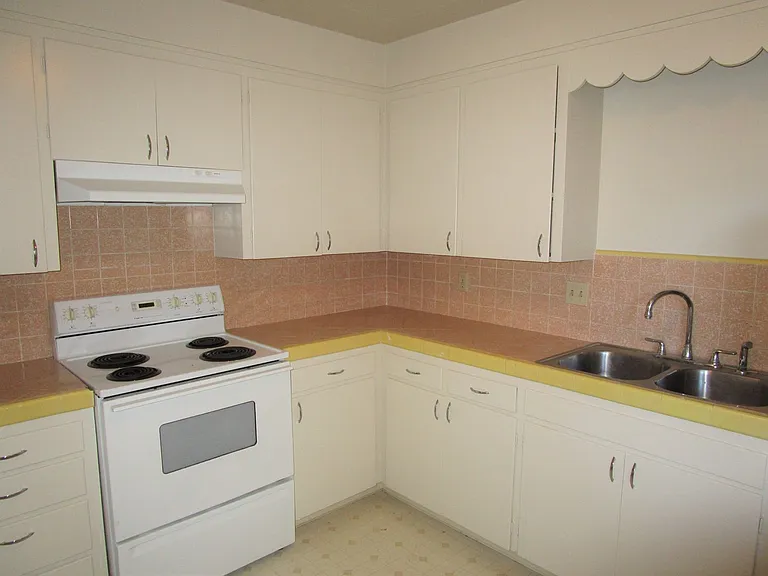 2741 Ransford Avenue — Photo 21