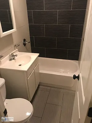 Rented by Metropolitan Property Group | media 10