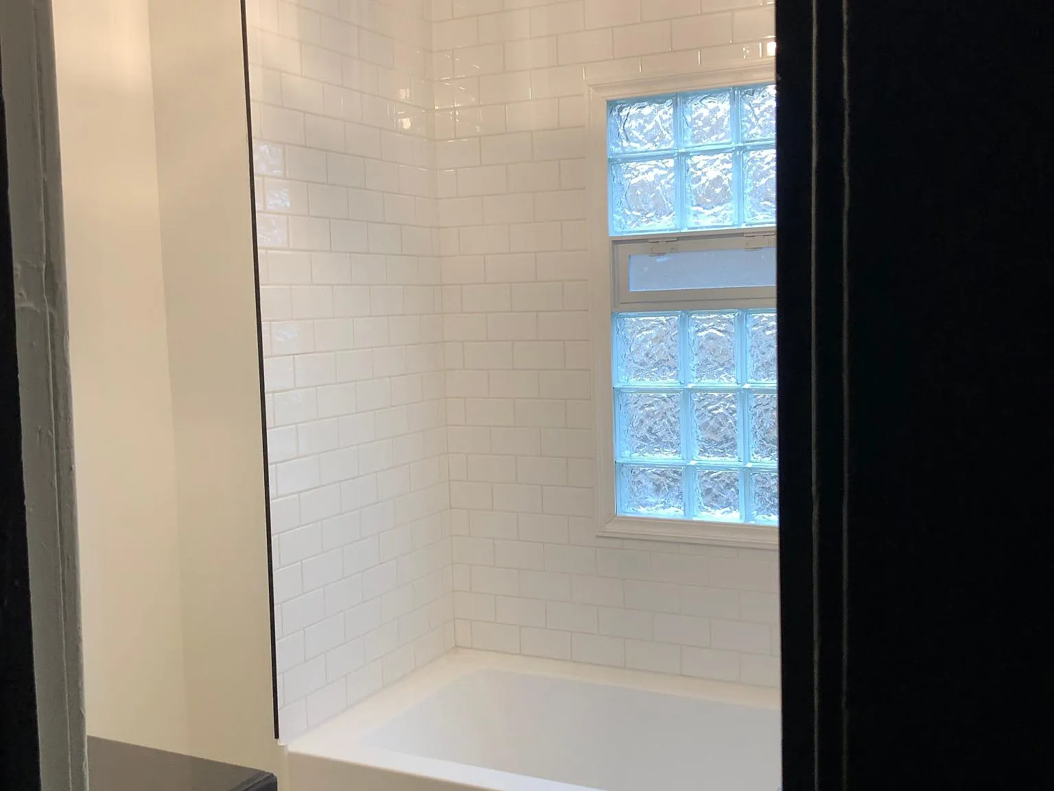2 bed, 650 sqft, $1,350 — Photo 3