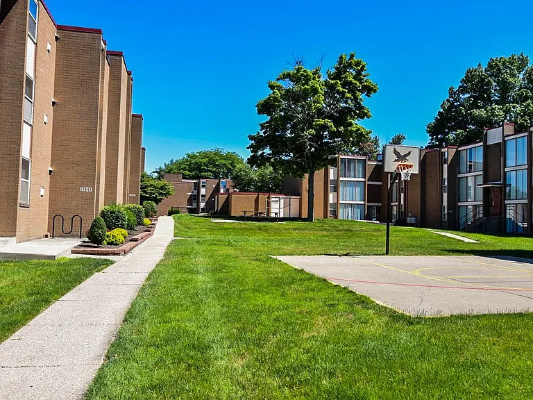Eagles Landing Apartments — Photo 7