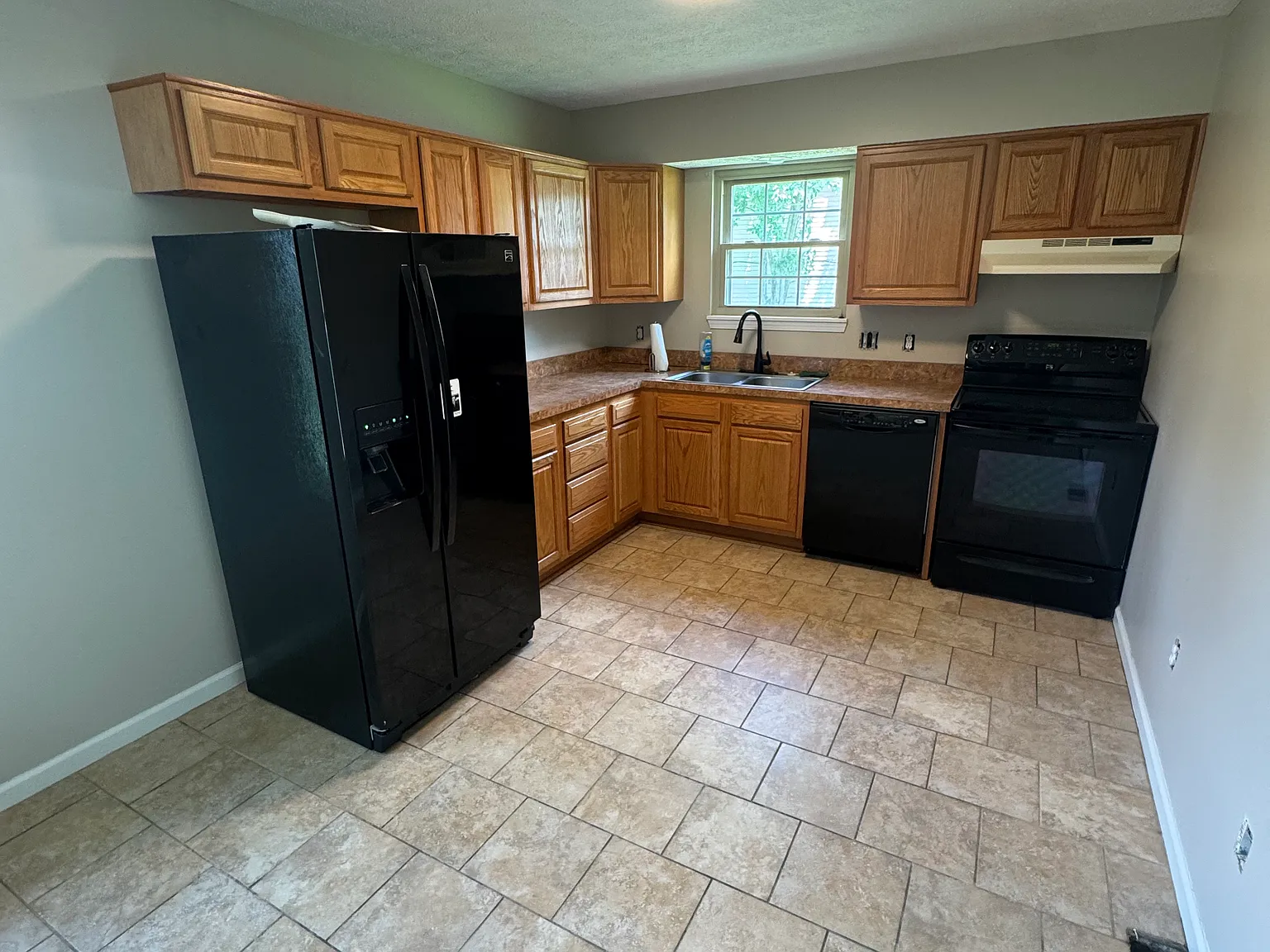 3 bed, 1.5 bath, $1,495 — Photo 3