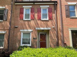 1136 N Taylor St #1, Arlington, VA 22201