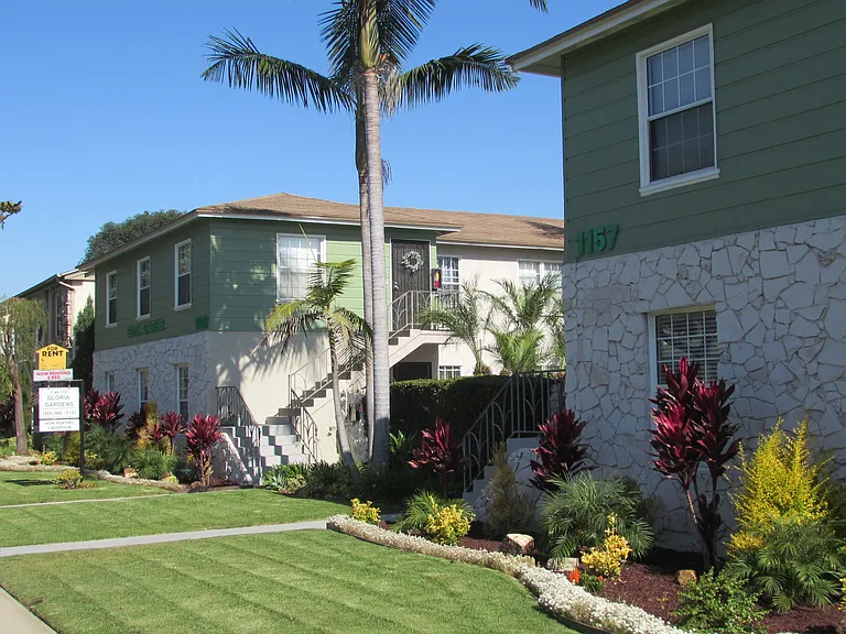 1149 E Carson St — Photo 2