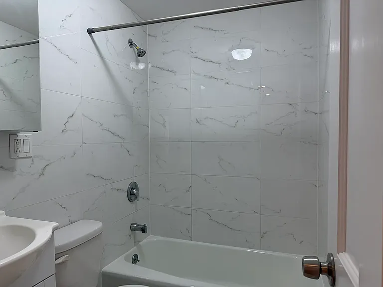 148 W 73rd St #1-B — Photo 9