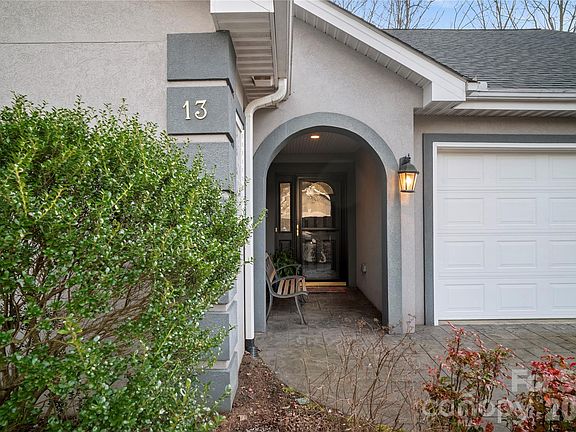 4th image of 13 Stonebridge Dr