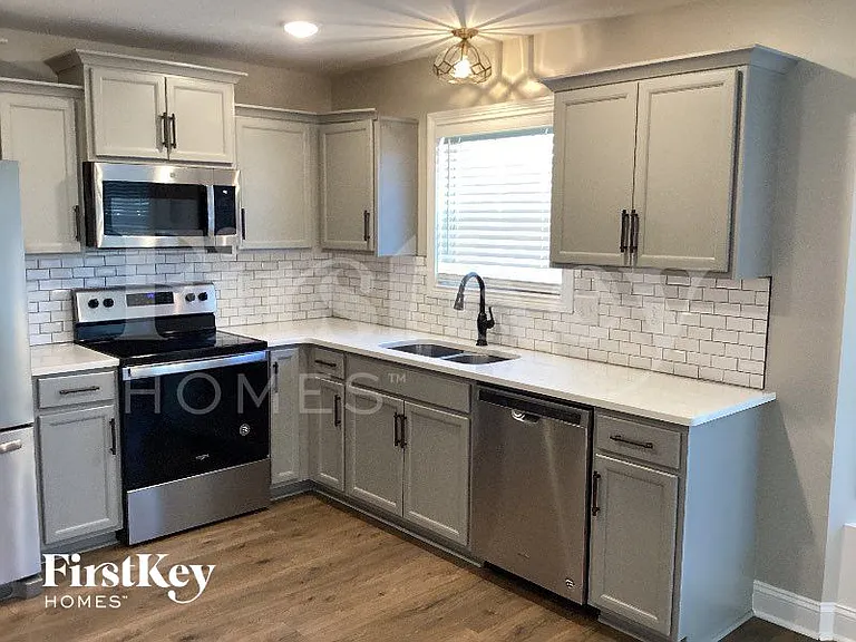 473 Woodtrace Dr — Photo 4