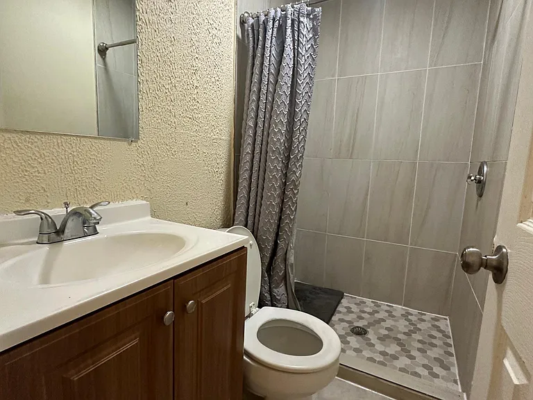 2236 N Park Ave #2 — Photo 4