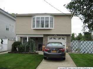 31 Minturn Ave, Staten Island, NY 10309