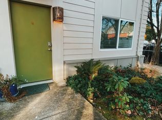 1321 SE Miller St APT 1, Portland, OR 97202