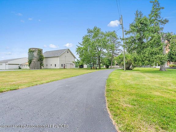 5th image of 2061 N Williamston Rd
