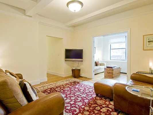 Sold by Sotheby's International Realty | media 6