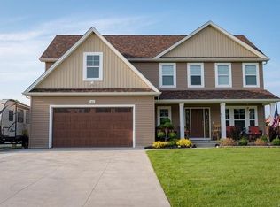 3415 Ashwood Dr, North Tonawanda, NY 14120