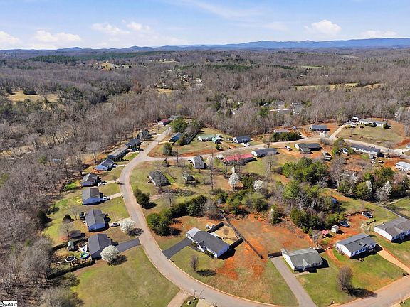 5th image of 409 Anchor Rd