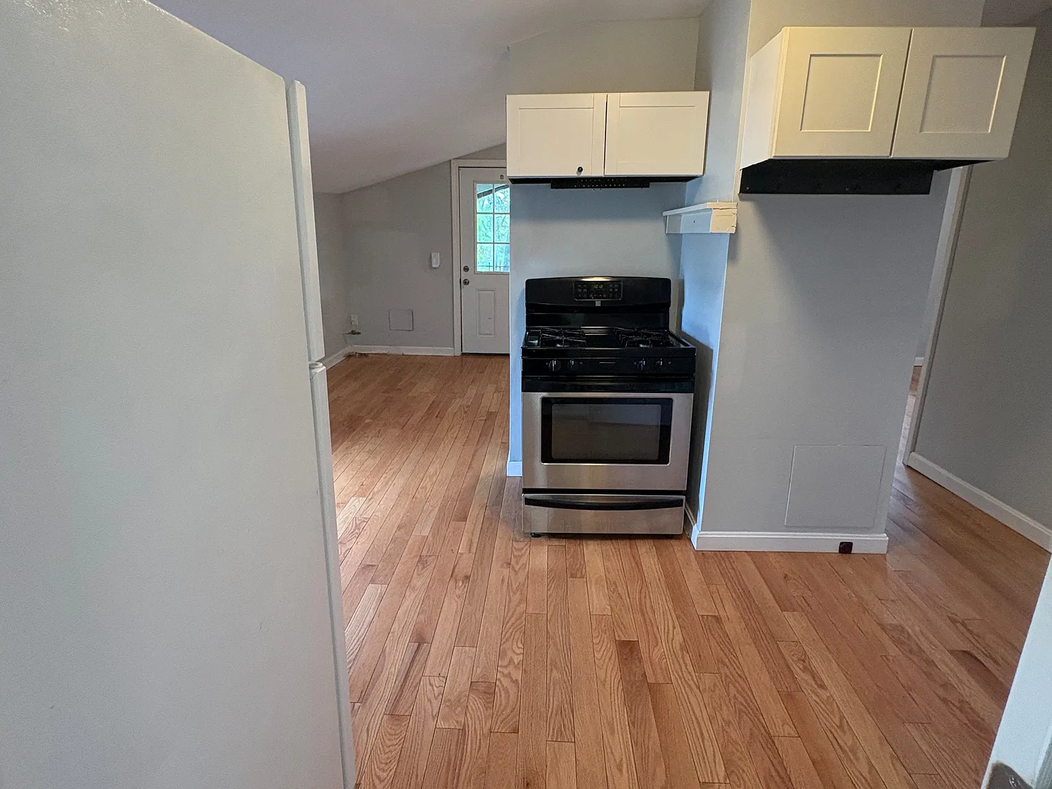 2 bed, $1,600 — Photo 3