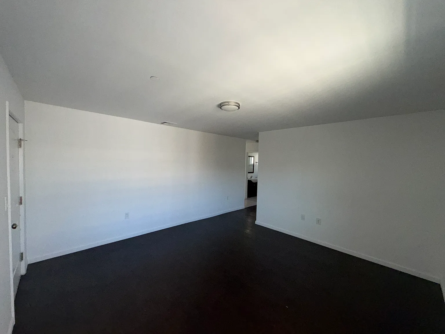 2 bed, 2.5 bath, 1400 sqft, $3,500 — Photo 4