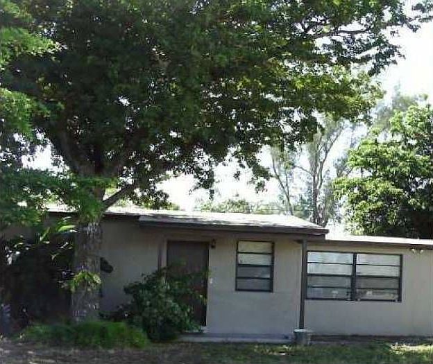 1st image of 599 N Deerfield Ave