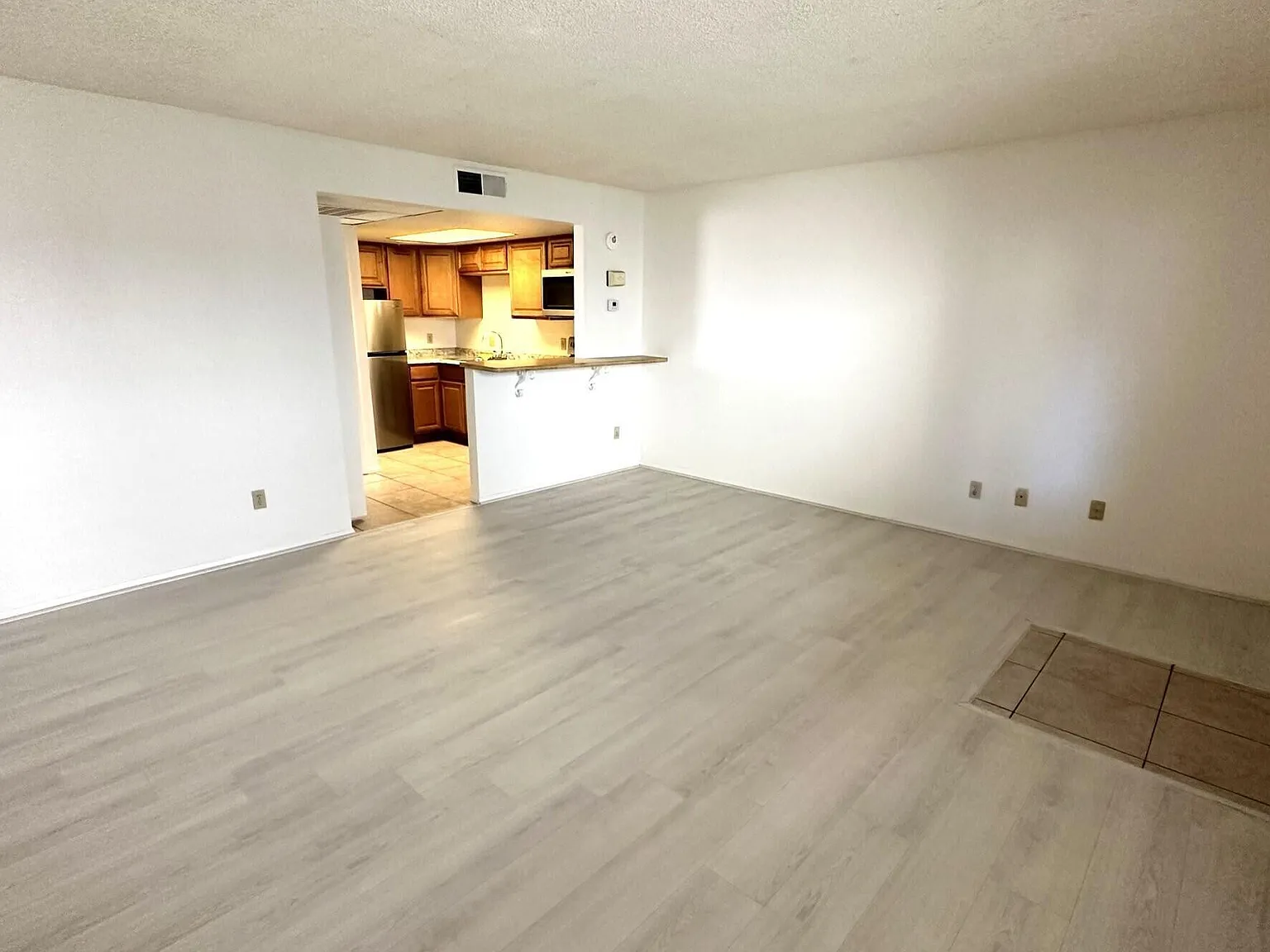 1 bed, 1.0 bath, 595 sqft, $1,050 — Photo 4