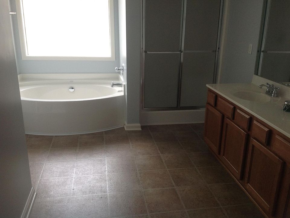 1st image of 749 Sprucewood Dr #749