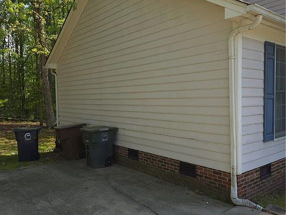 2nd image of 3315 Argyle Ln