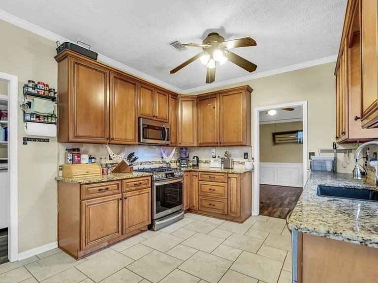 260 Weatherly Dr — Photo 14
