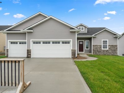 5616 163rd St, Urbandale, IA, 50323