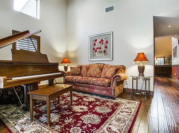 5th image of 1008 Trailwood Dr